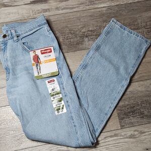 Wrangler Men's Light Blue Flex 30x32 Regular Fit Jeans NWT